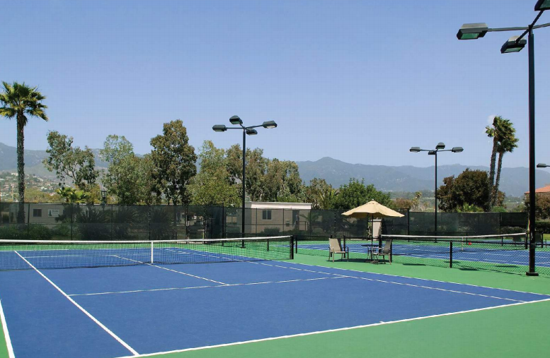 Sân Tennis với thiết kế ấn tượng theo tiêu chuẩn quốc tế